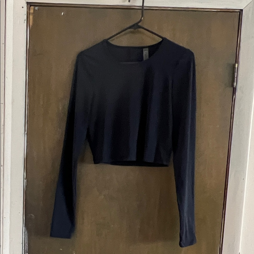 Beyond Yoga Black Long Sleeve Open Back Crop Top with Thumbholes Medium